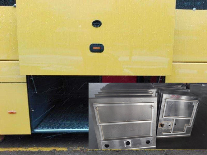 Aluminum / Steel Panel Bus Luggage Door , Manual / Pneuamtic Bus Door Mechanism