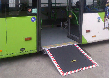 Rampa inhabilitada de la silla de ruedas del acero eléctrico extant constantemente para el autobús de Pubilic de la ciudad